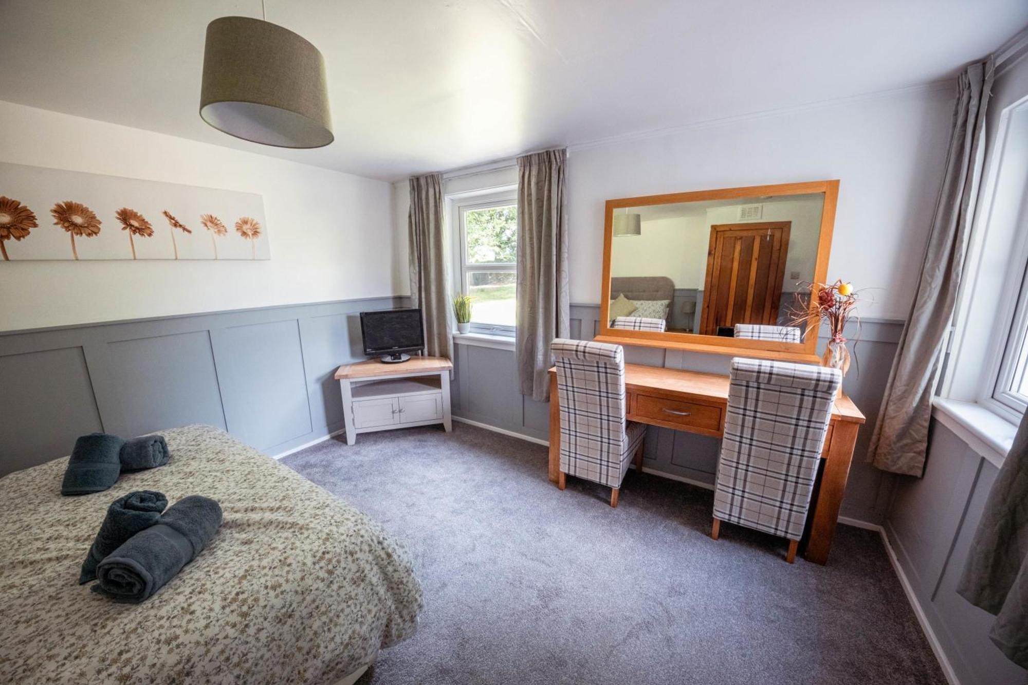 Large Country House With Garden, Outdoor Spa Area & Games Room With Hot Tub And Fire Pit Wigtown Exteriér fotografie